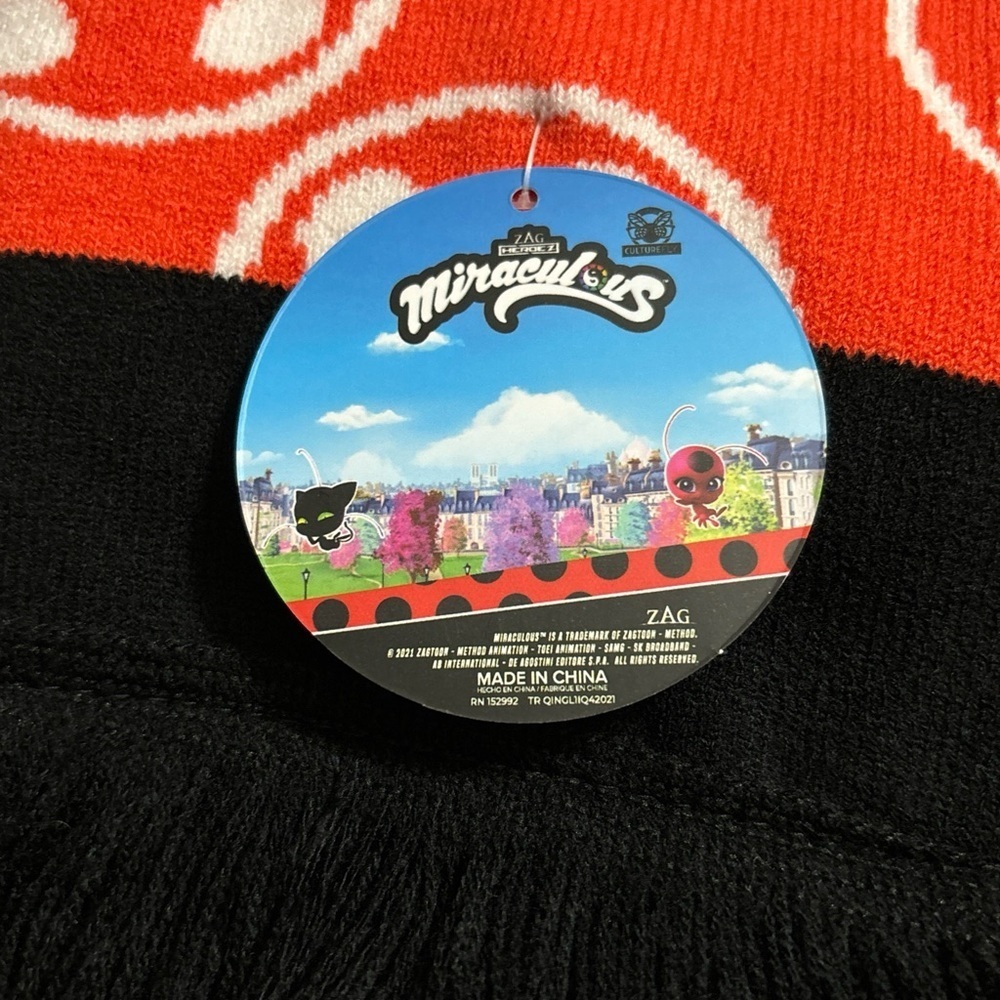 Miraculous Ladybug Cat Noir Winter Scarf Double Sided Culturefly NEW - Picture 3 of 4